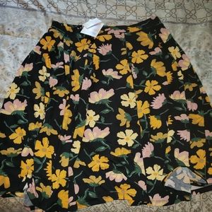 Lularoe Madison skirt XL NWT - has pockets!